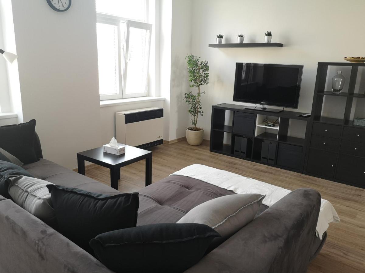 Fine Apartment In Centrum Of Slany With Aircondition Exterior photo